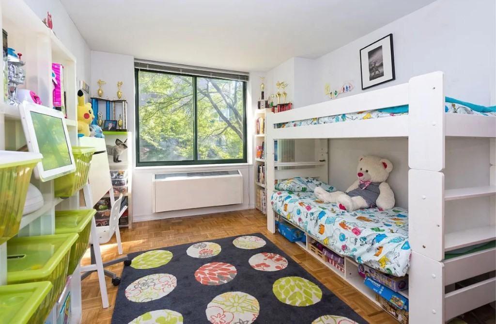 Battery Pl #709 - Photo 7 of 10