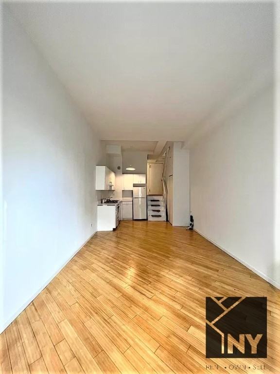 Fulton St #611 - Photo 4 of 11