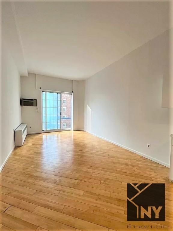 Fulton St #611 - Photo 5 of 11