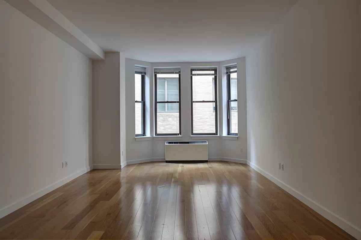 Gold St #1601 - Photo 3 of 15