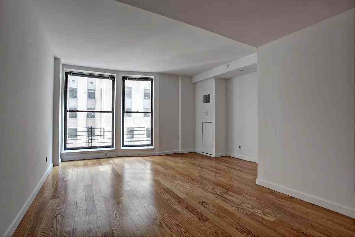 Gold St #1601 - Photo 4 of 15