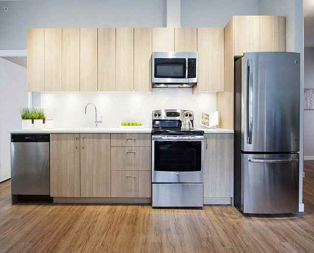 Yello on Yates - Photo 4 of 19