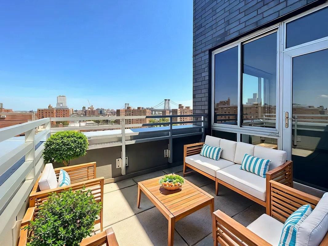 E 2nd St #9N - Photo 3 of 10