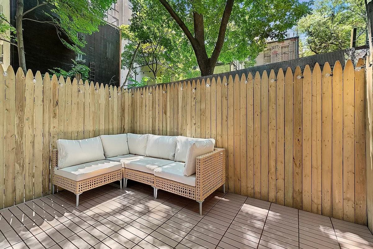 Thompson St #2E - Photo 2 of 6