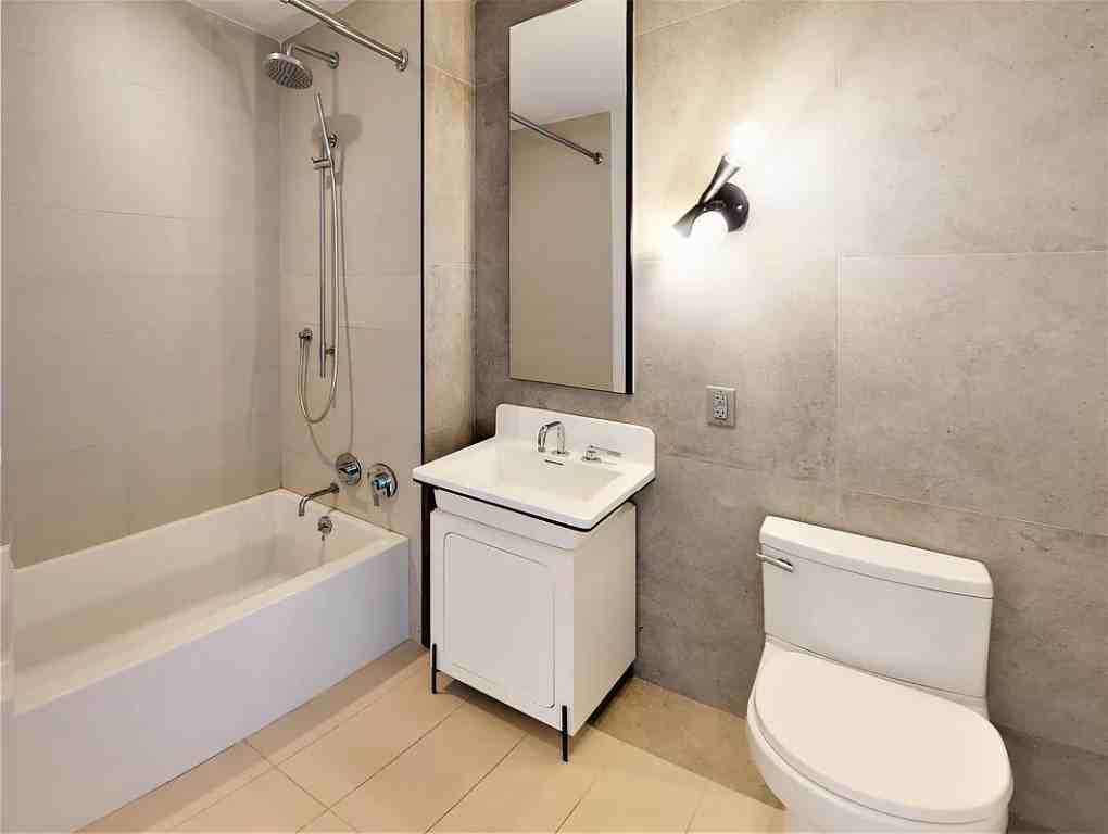 Noll St #310 - Photo 4 of 12