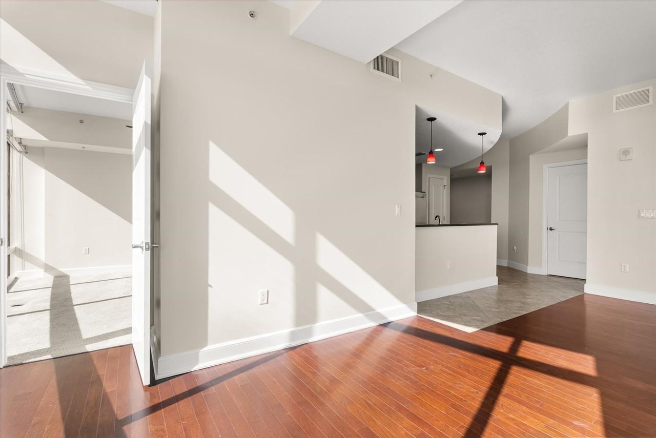 101 South Eola Drive - 1010Unit 1010 #1010 - Photo 5 of 35