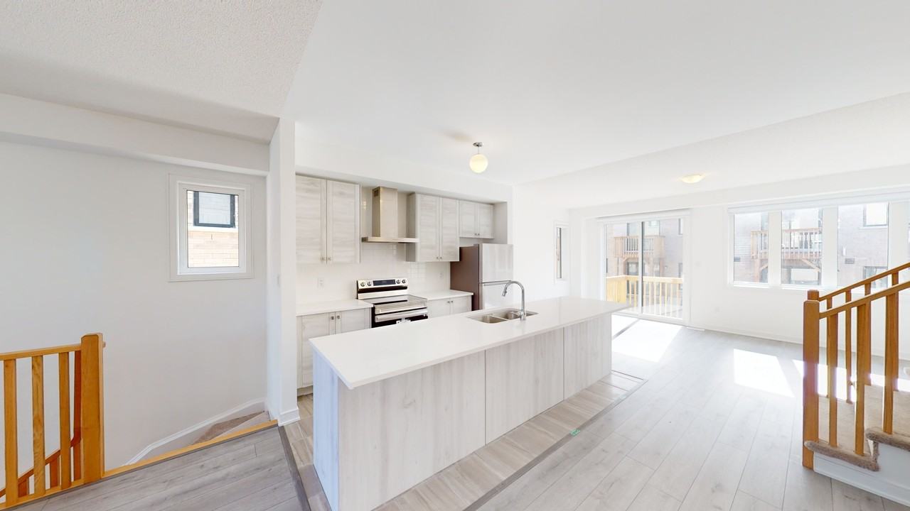 FOUR BEDROOM TOWNHOME - BARRIE - Photo 2 of 33