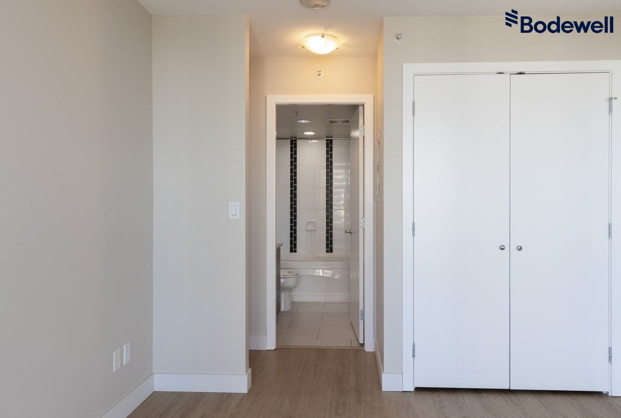 Emerson - Photo 7 of 17