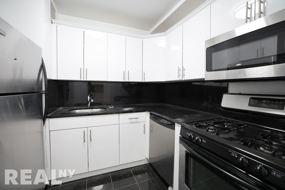 E 88th St #2D - Photo 4 of 6