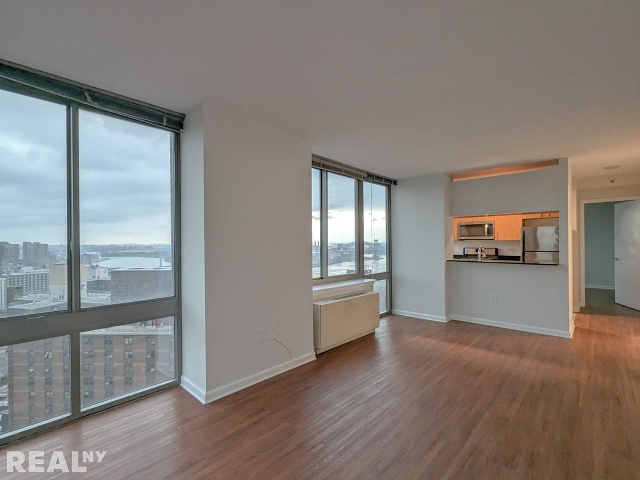 E 92nd St #21F - Photo 2 of 10