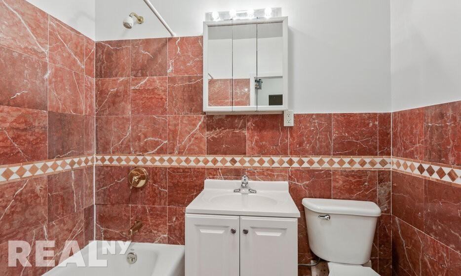 Riverside Dr #6B - Photo 7 of 7