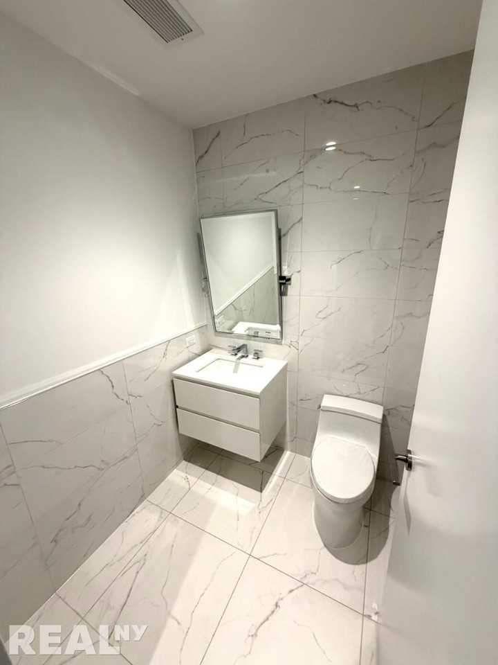 E 44th St #31N - Photo 5 of 6