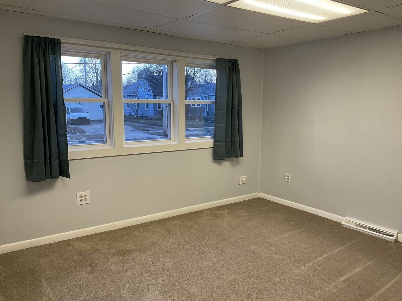 1405 N Anthony Blvd #1 - Photo 6 of 13