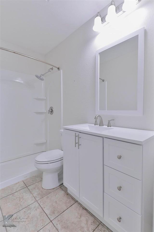 1337 S La Salle Dr #1 - Photo 6 of 10