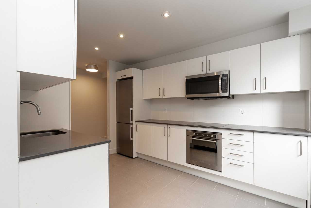 Queens End - Photo 2 of 12