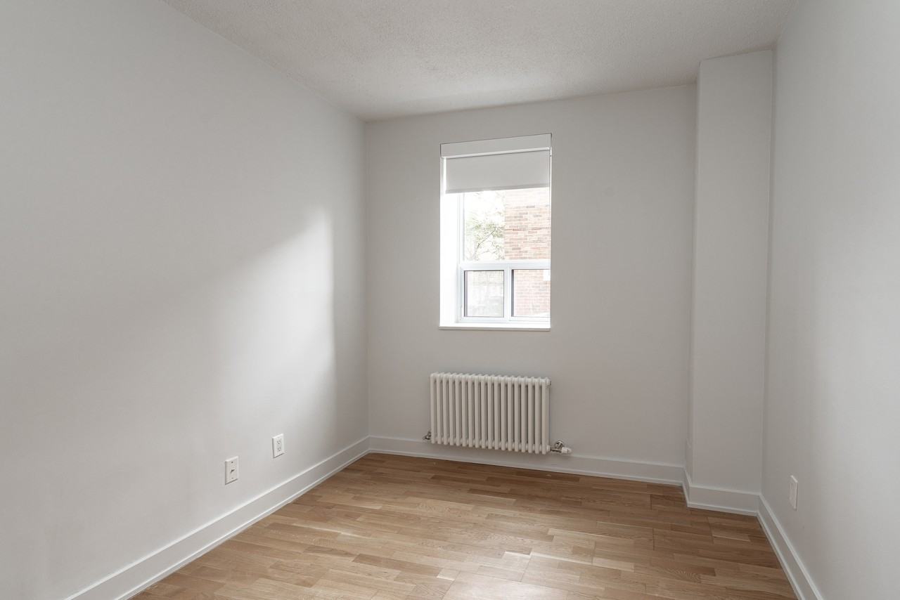 Queens End - Photo 7 of 12