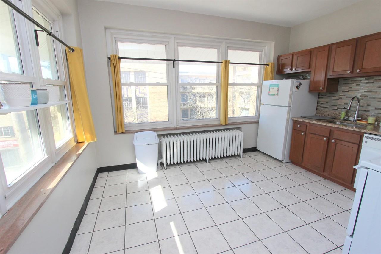 341 SOUTH HIGHLAND AVENUEAPT 21 #21 - Photo 3 of 6