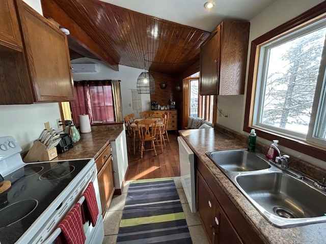 96 Bayview Dr #1 - Photo 4 of 29