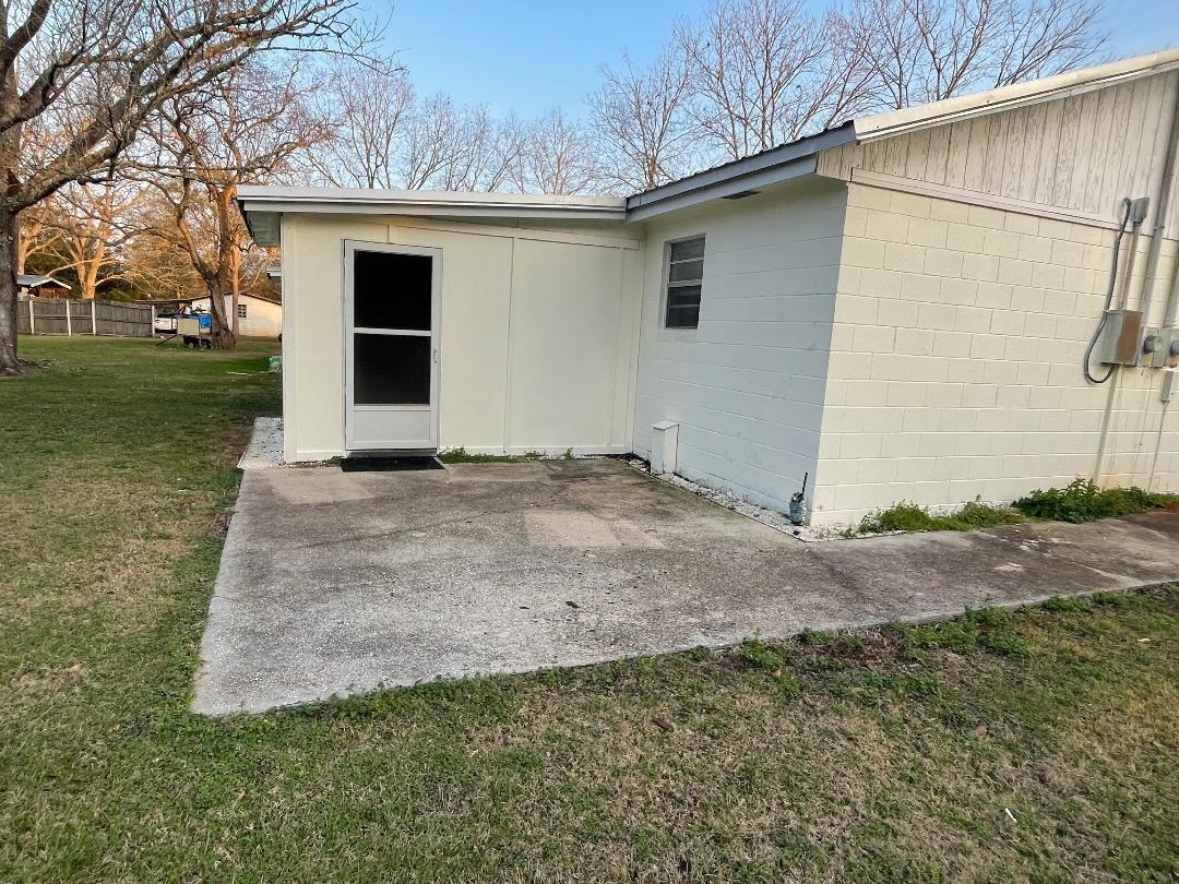 18413 Bull Springs Rd #C - Photo 2 of 9