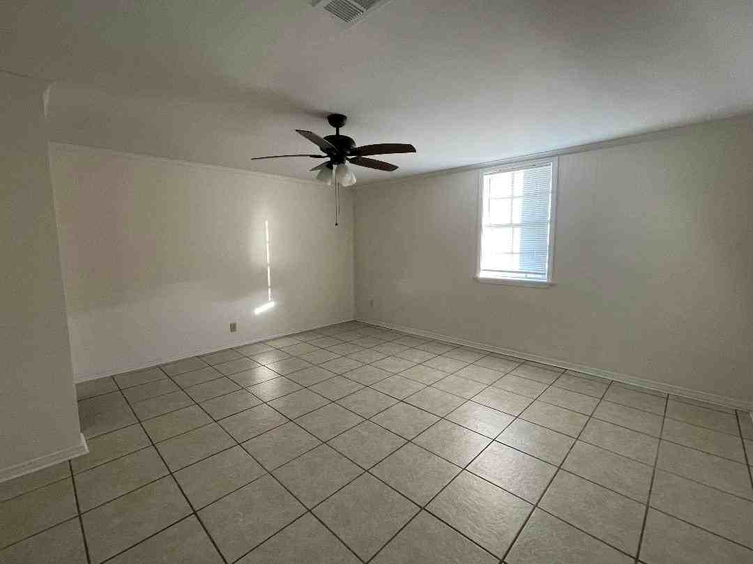 18413 Bull Springs Rd #C - Photo 5 of 9