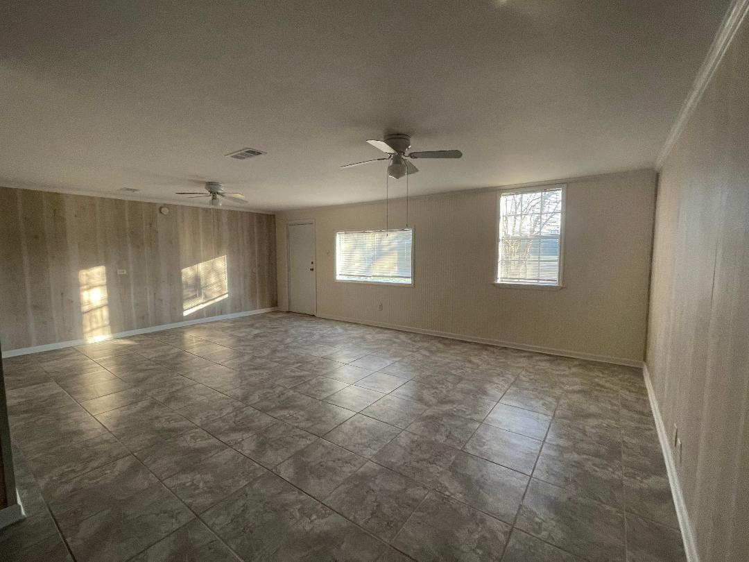 18413 Bull Springs Rd #C - Photo 6 of 9