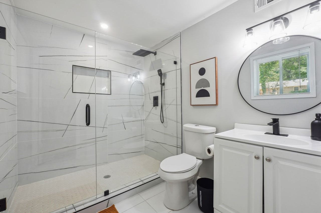 Private Bedroom for Professional (Bedroom - Photo 2 of 12