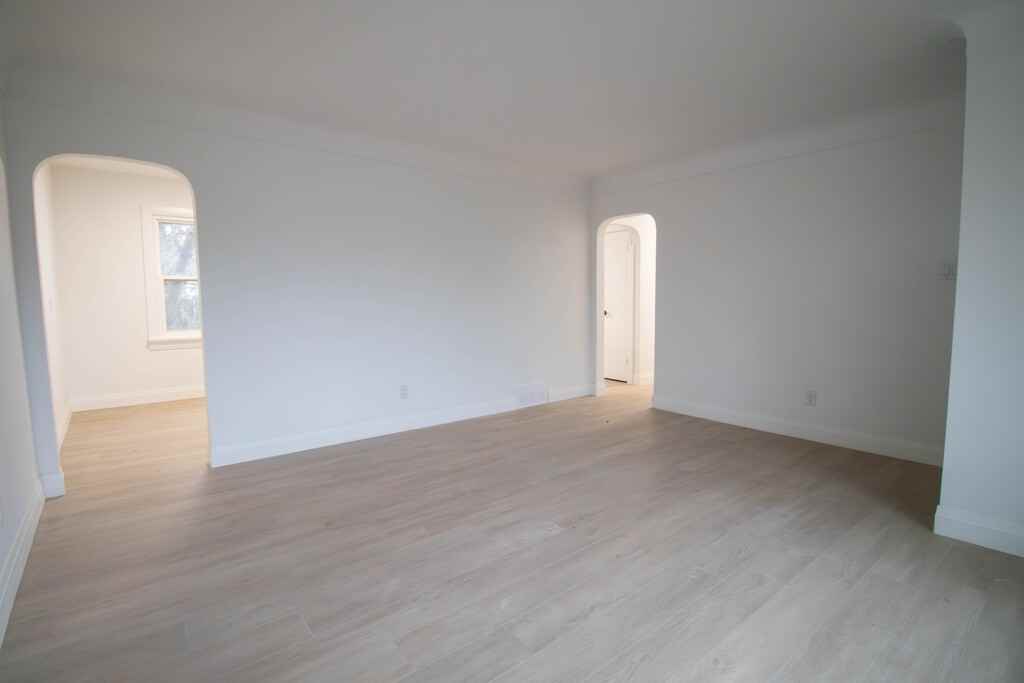 89 Jacobson Ave - Photo 2 of 34