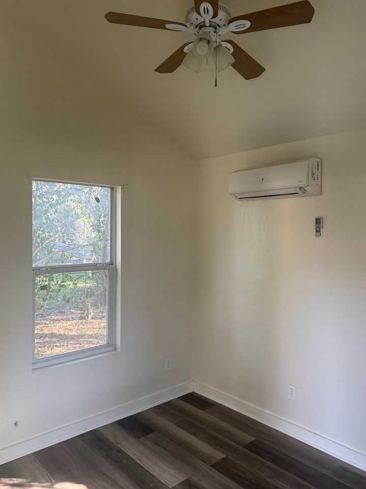 4810 John Victor Dr #2 - Photo 5 of 10