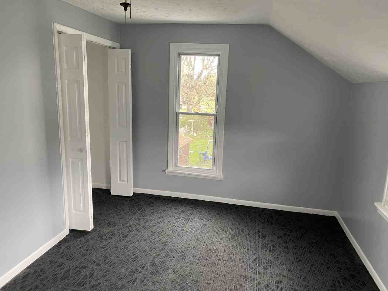 112 W Main St #B - Photo 6 of 11