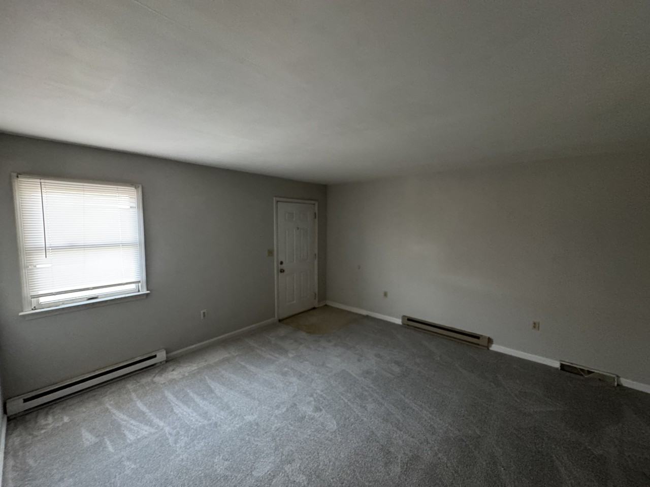 702 Thomas Lane - BUnit B #B - Photo 2 of 9