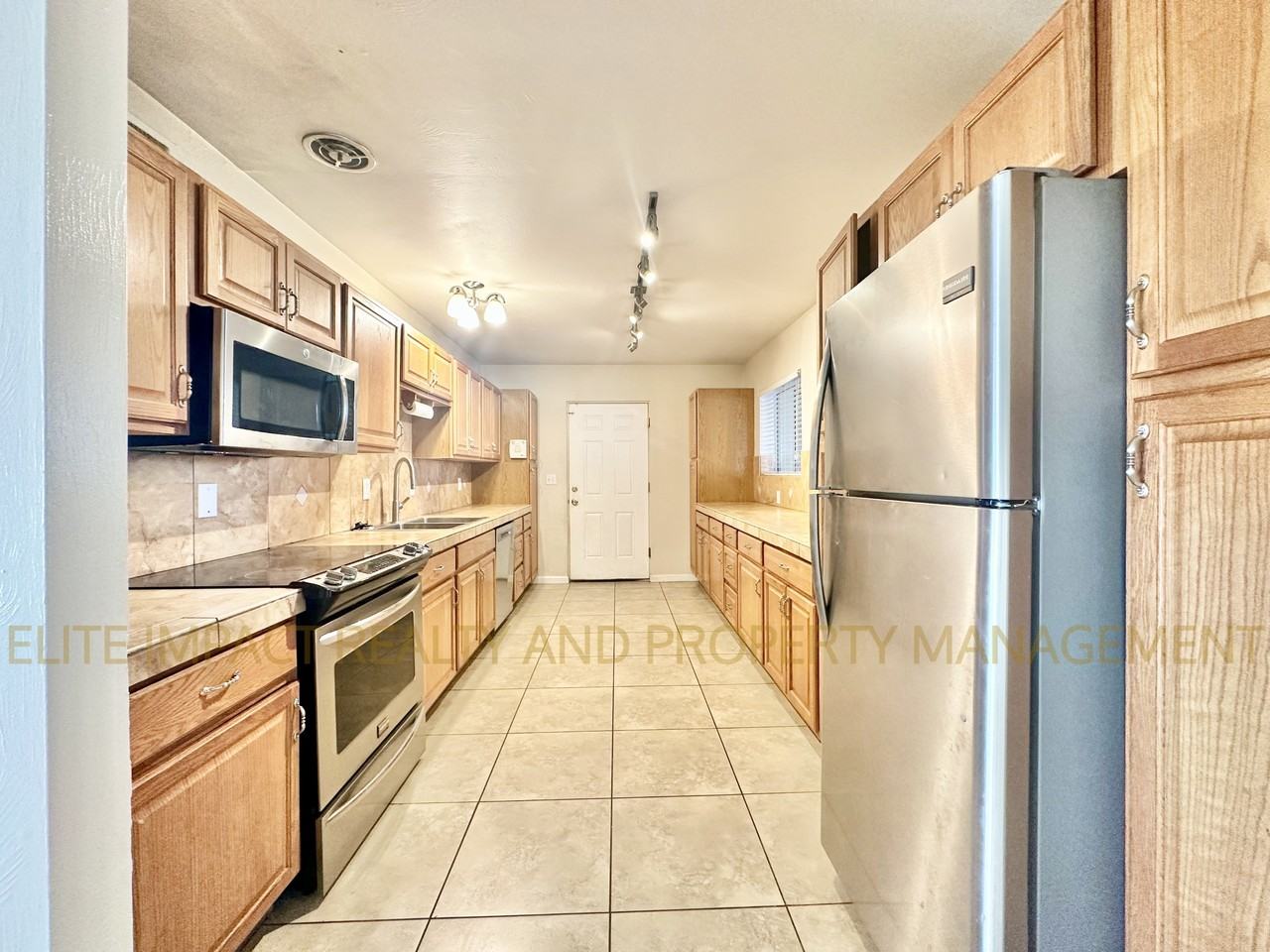 8338 E Julia St #1 - Photo 4 of 22