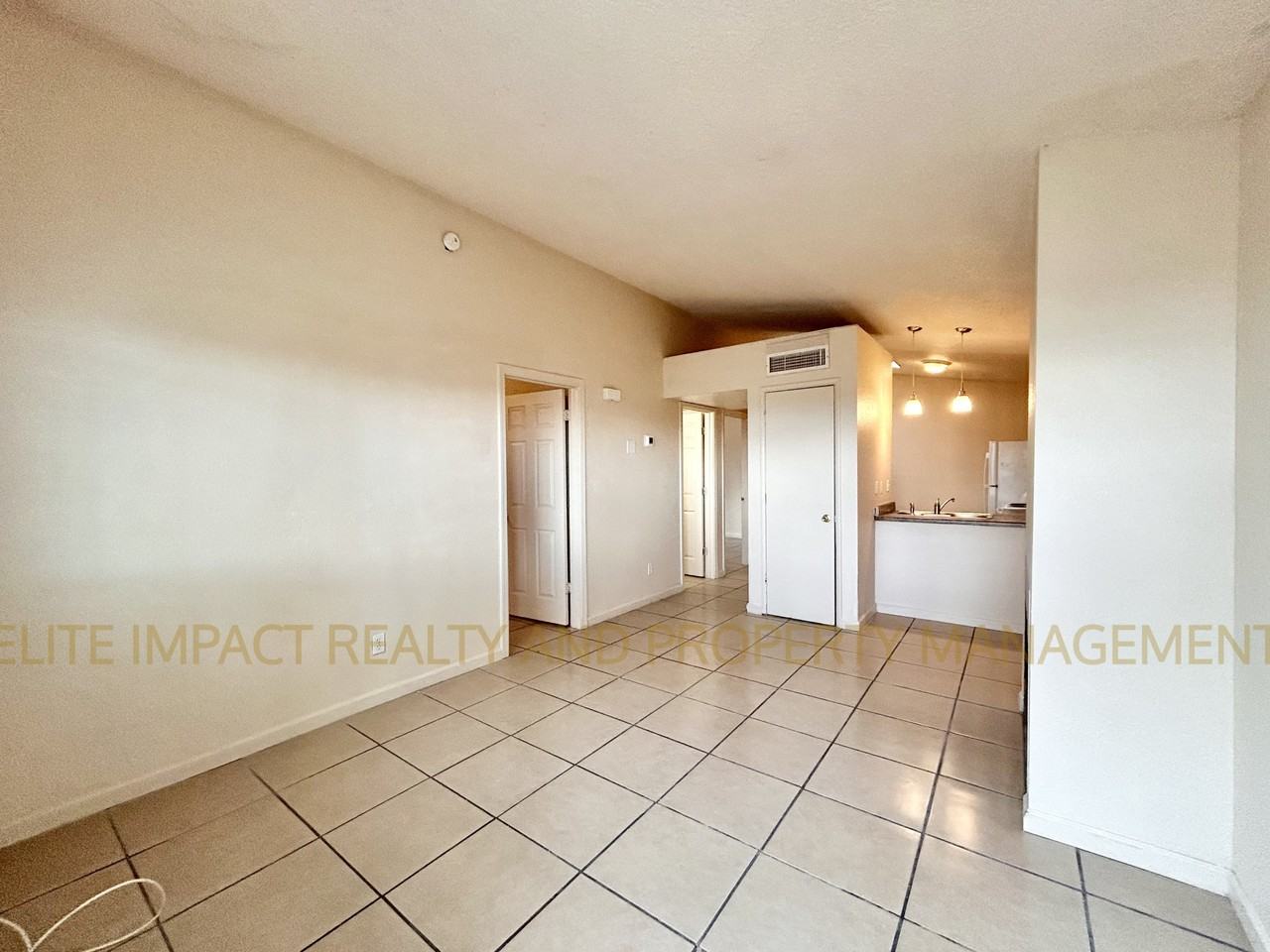 425 E Thoroughbred St #1 - Photo 2 of 13