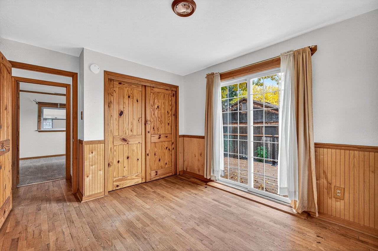 5519 S Greenwood St #1 - Photo 7 of 10