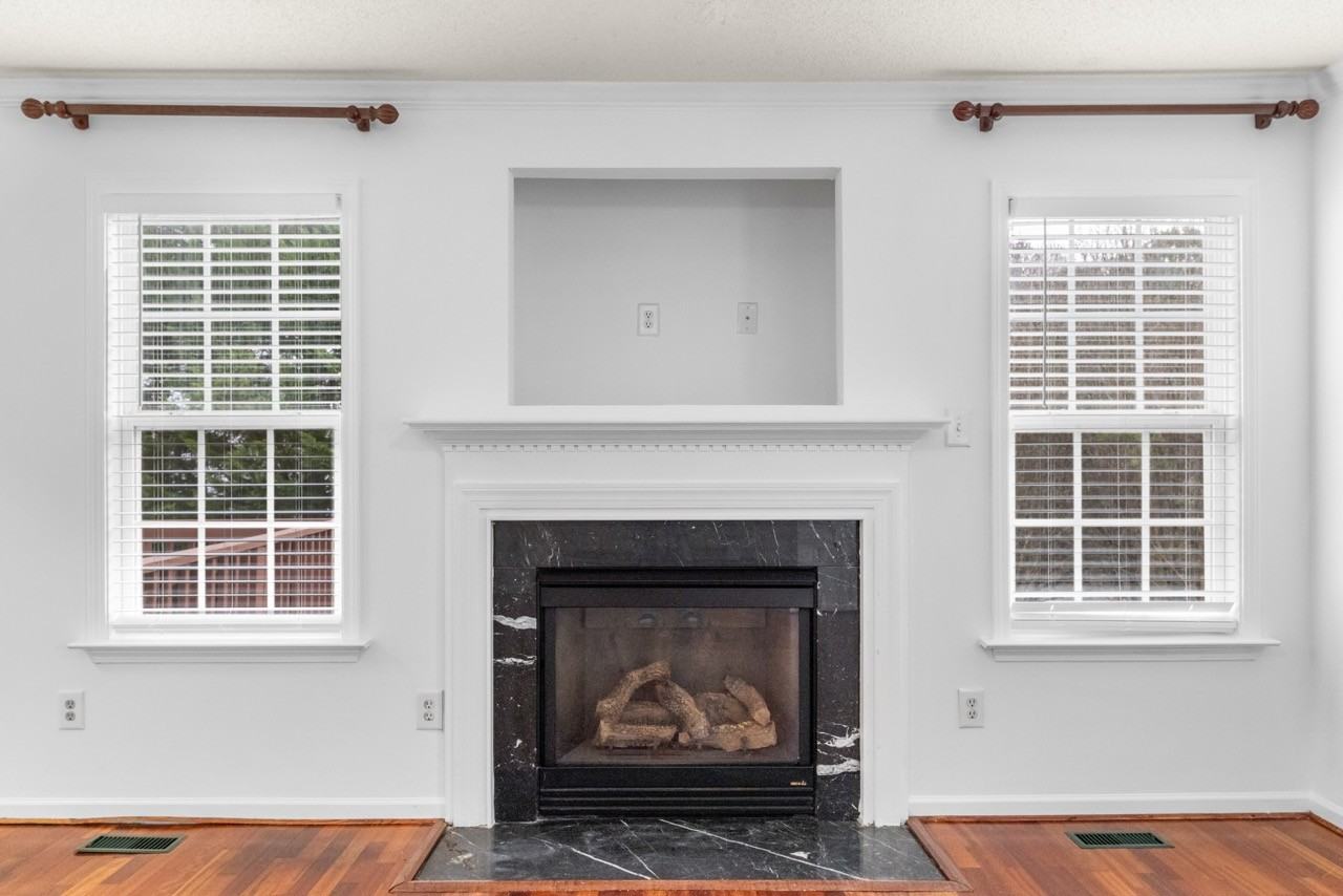 129 Kellerhis Dr #1 - Photo 7 of 26