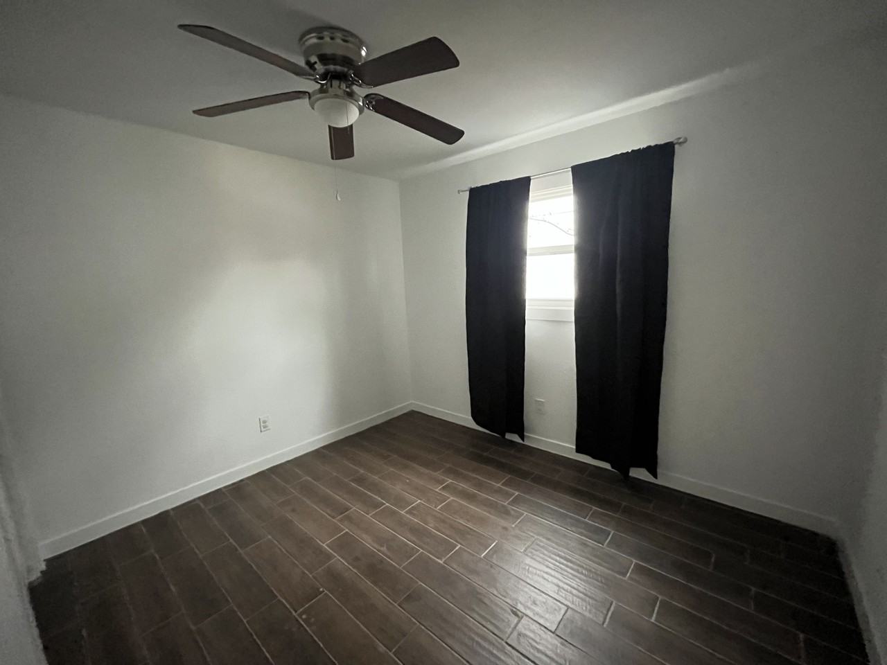 1604 Parkview Ln #1 - Photo 5 of 8