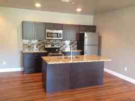 featured image of 815 N George St