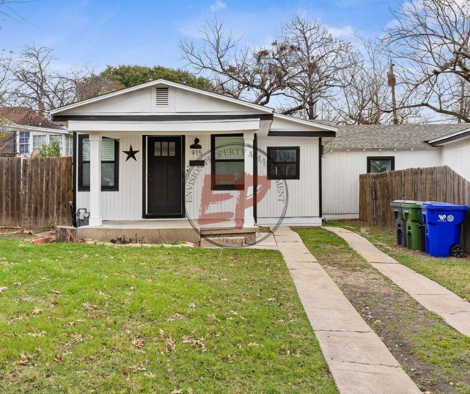 915 N 19th St #1 - Photo 2 of 11