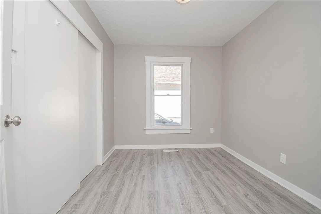 409 3rd St #1 - Photo 5 of 11