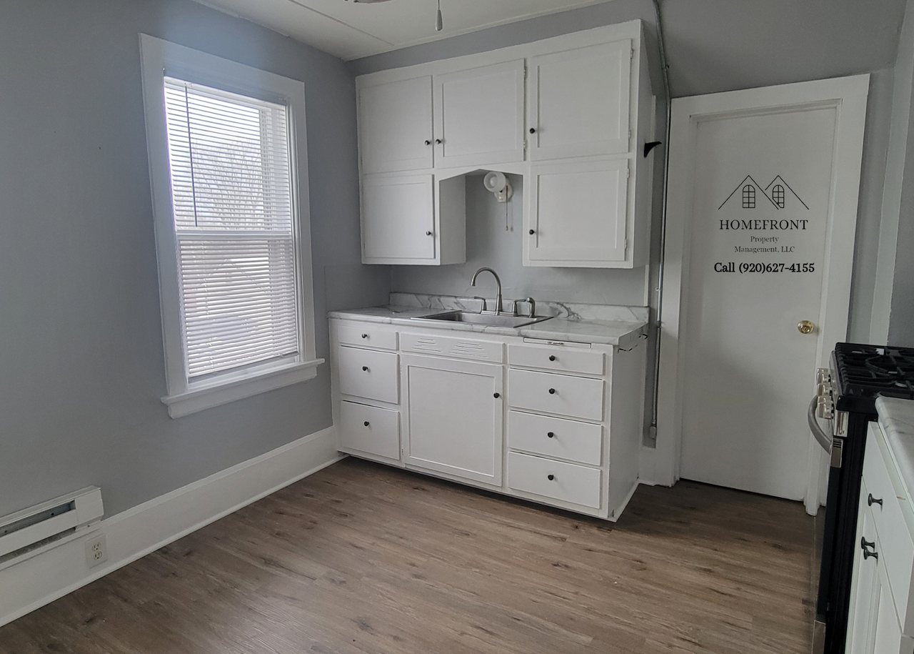 1443 S 9th St #1443UPPER - Photo 3 of 14