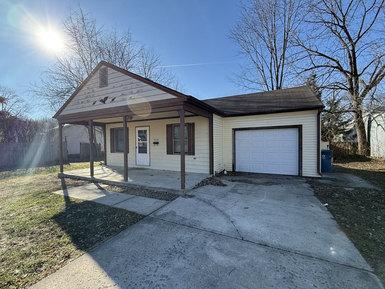 508 S Illinois St #1 - Photo 2 of 18