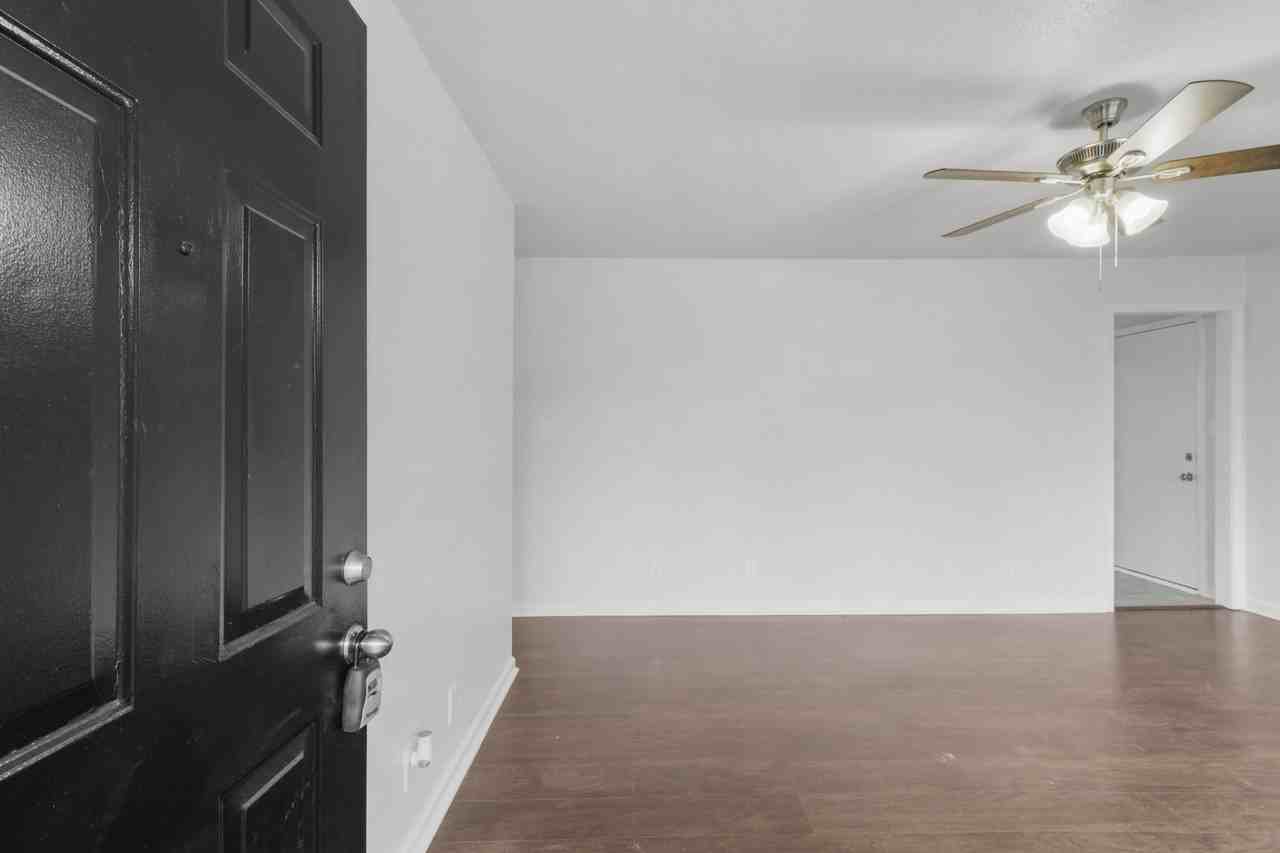 512 Pointer Ln #1 - Photo 6 of 27