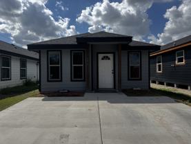 512 E Los Torritos St #1 - Photo 1 of 1