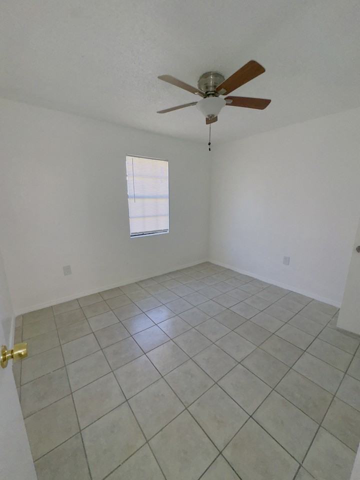 825 W 1st St #3 - Photo 7 of 10