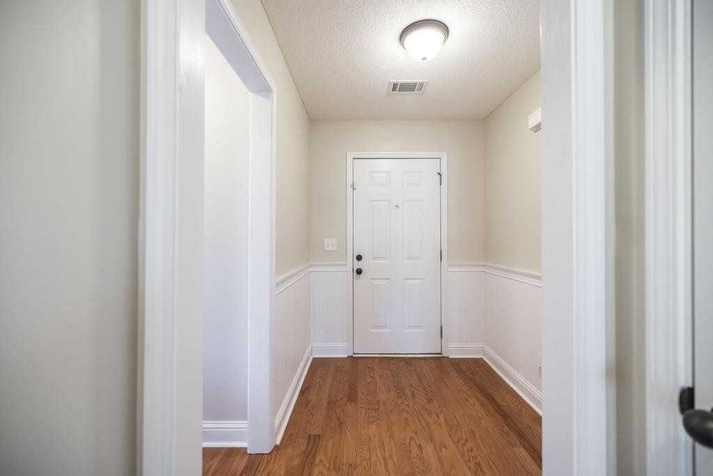 102 Summerstone Bnd #1 - Photo 7 of 50