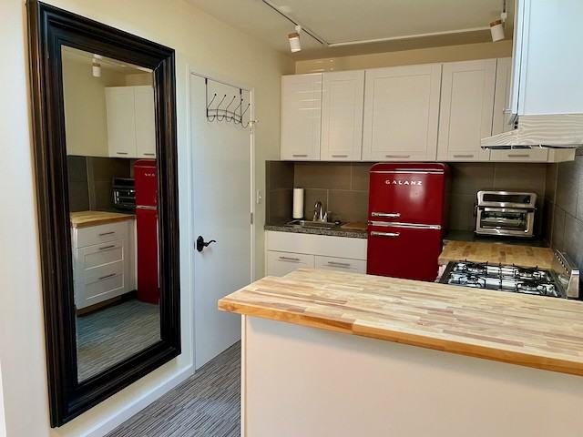 4787 Opal Cliff Dr #B - Photo 5 of 16