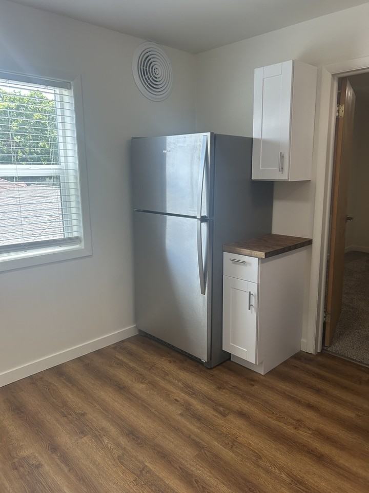 400 S 2nd St #7 - Photo 5 of 8