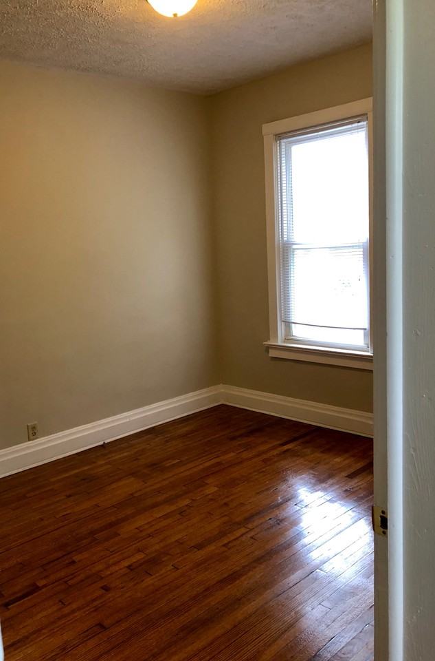 525 E Bergen St #525 - Photo 2 of 9