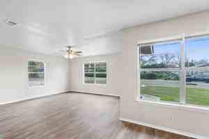 featured image of 103 101/103 Lockhart St.