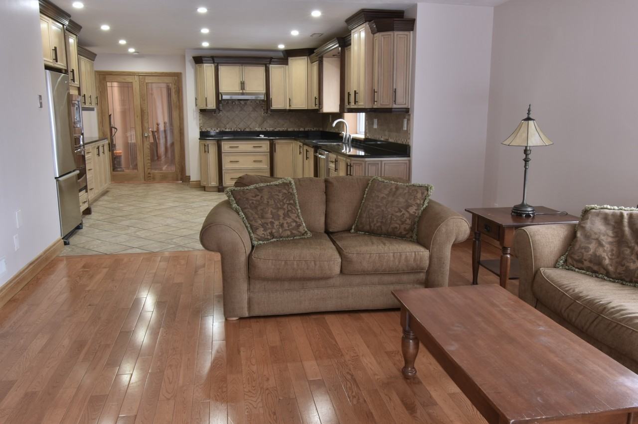 314 Catharine Street North - Photo 7 of 21