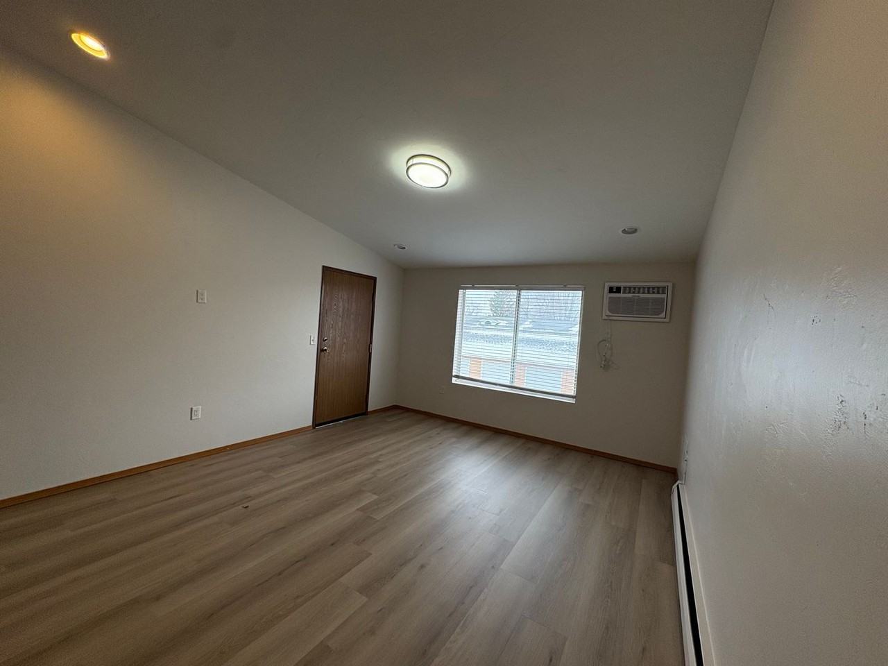 2685 Humboldt Rd - Photo 3 of 23